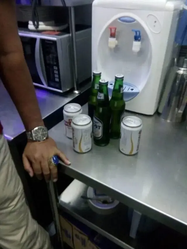 Tim Kalongwewe Tindak Restoran di Mal Alam Sutera Jual Miras Tim Kalongwewe Tindak Restoran di Mal Alam Sutera Jual Miras