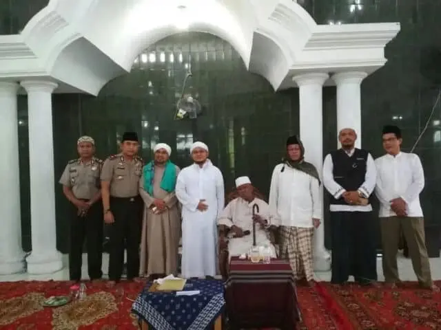 Kapolsek Batuceper Hadiri Dzikir Bulanan Ponpes Assidiqiyah Kapolsek Batuceper Hadiri Dzikir Bulanan Ponpes Assidiqiyah