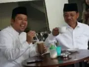 Arief-Sachrudin Mengawali Blusukan Seruput Kopi di Pasar Lama Arief-Sachrudin Mengawali Blusukan Seruput Kopi di Pasar Lama