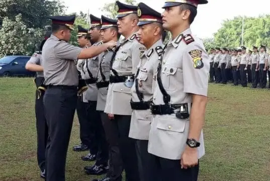 Upacara Sertijab di Polres Tangerang Selatan Sejumlah Kasat dan Kapolsek Diganti Upacara Sertijab di Polres Tangerang Selatan Sejumlah Kasat dan Kapolsek Diganti