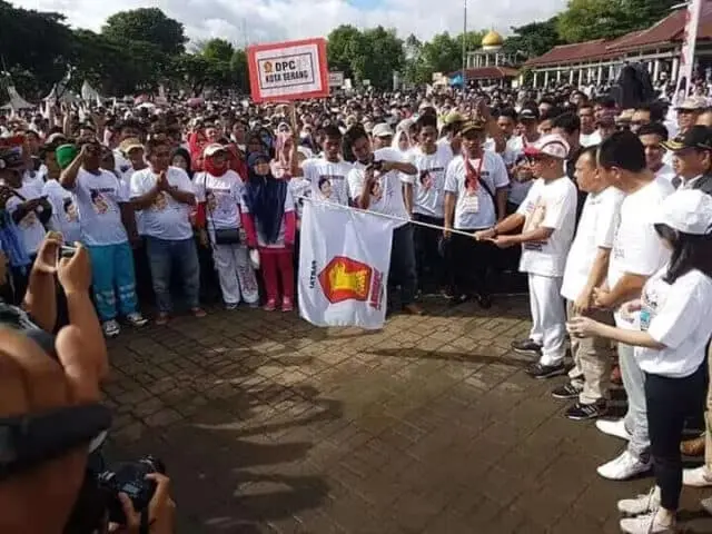 Jalan Santai Gerindra Sarana Perkuat Konsolidasi Politik Jalan Santai Gerindra Sarana Perkuat Konsolidasi Politik