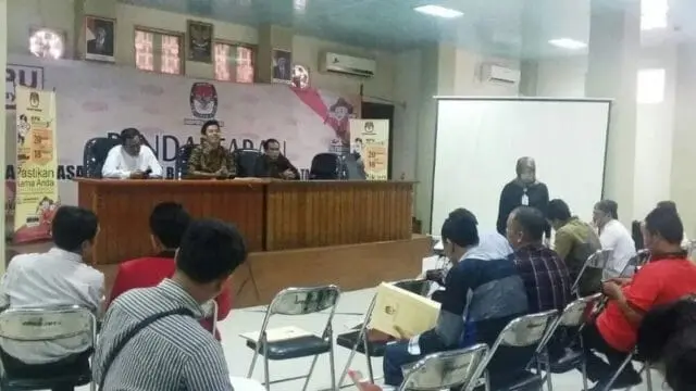 16 Parpol Lolos Verifikasi Faktual di KPU Kabupaten Tangerang 16 Parpol Lolos Verifikasi Faktual di KPU Kabupaten Tangerang