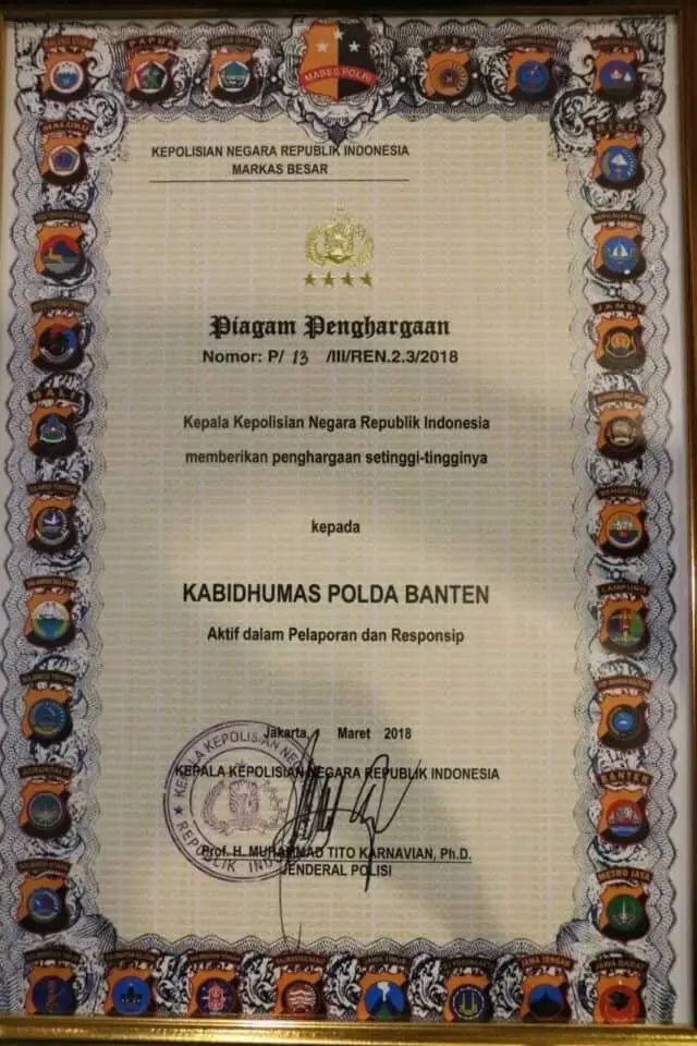 Kapolri Beri Penghargaan Berturut-turut ke Polda Banten Kapolri Beri Penghargaan Berturut-turut ke Polda Banten