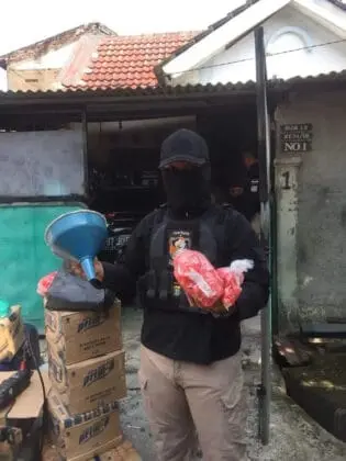 Tim Elang Cisadane Polres Metro Tangerang Kota Gerebek Rumah Produksi Ciu di Sepatan