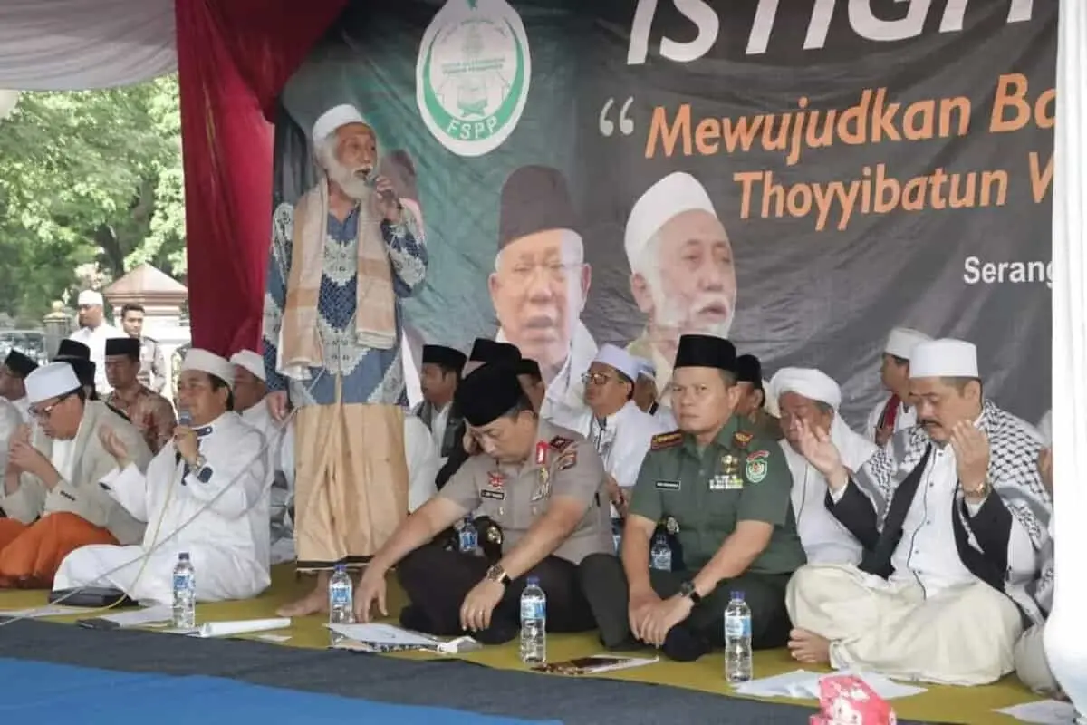 FSPP dan Polda Banten Gelar Istighotsah Lawan Hoax Jelang Pilkada Serentak FSPP dan Polda Banten Gelar Istighotsah Lawan Hoax Jelang Pilkada Serentak