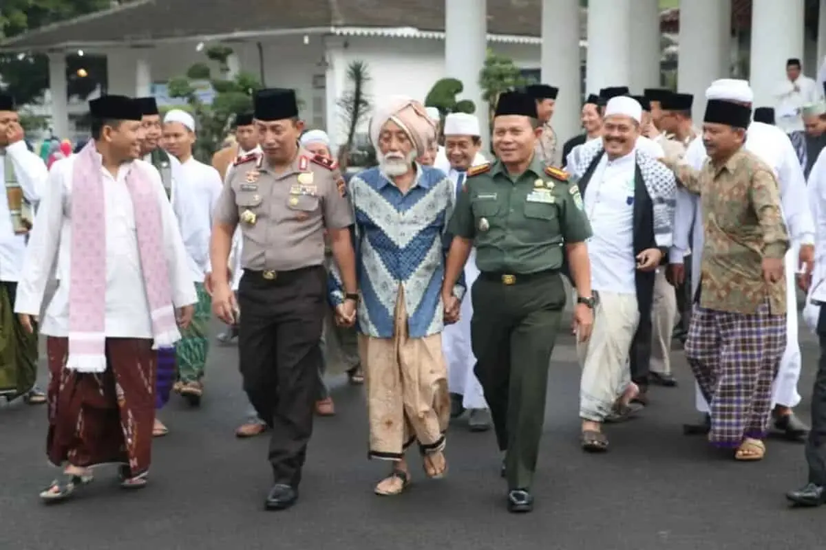 FSPP dan Polda Banten Gelar Istighotsah Lawan Hoax Jelang Pilkada Serentak FSPP dan Polda Banten Gelar Istighotsah Lawan Hoax Jelang Pilkada Serentak