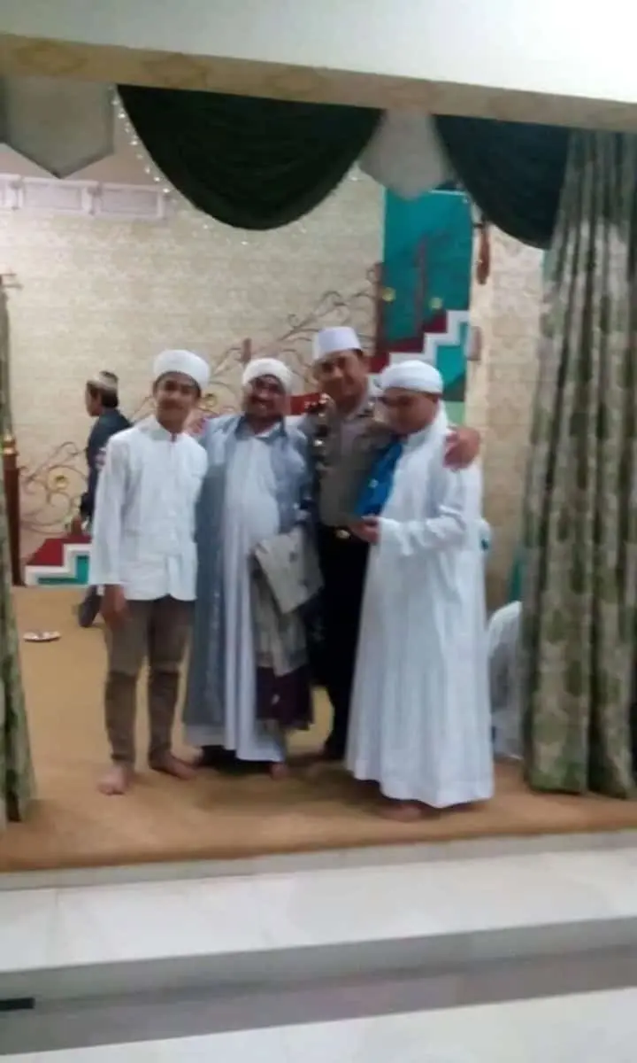 Kapolsek Batuceper Hadiri Maulid Nabi Muhammad SAW di Ponpes Assidiqiyah Kapolsek Batuceper Hadiri Maulid Nabi Muhammad SAW di Ponpes Assidiqiyah