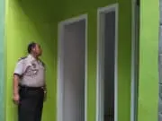 Kapolsek Karawaci Tinjau Pembangunan Bedah Rumah Marbot Masjid Kapolsek Karawaci Tinjau Pembangunan Bedah Rumah Marbot Masjid