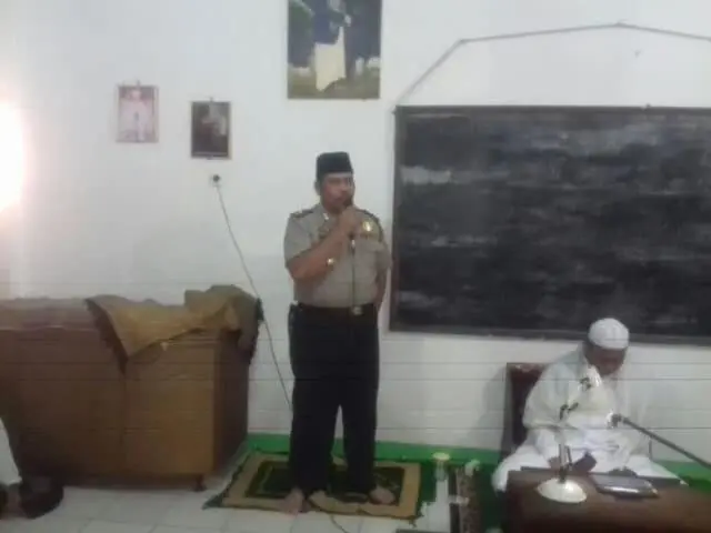 Kapolsek Karawaci Sambangi Ponpes Darurrohman Kota Tangerang Kapolsek Karawaci Sambangi Ponpes Darurrohman Kota Tangerang