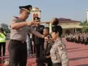 Lepas Purna Bakti Polri di Polda Banten Dihiasi Tradisi Pedang Pora Lepas Purna Bakti Polri di Polda Banten Dihiasi Tradisi Pedang Pora