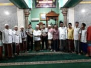 Kapolsek Batuceper Ajak Anggota Polisi Shalat Shubuh Berjamaah Kapolsek Batuceper Ajak Anggota Polisi Shalat Shubuh Berjamaah