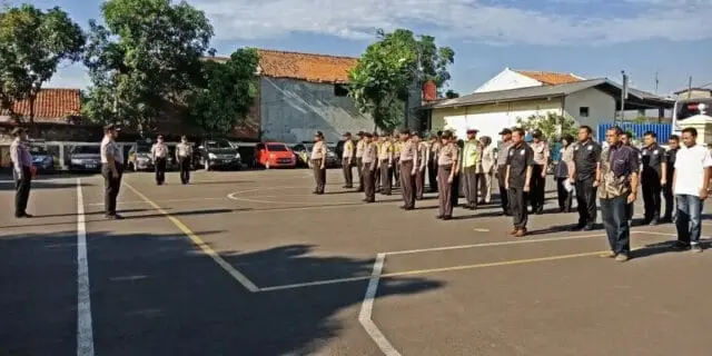 Menghadapi Pilkada Kota Tangerang, Polsek Karawaci Gelar Apel Pasukan Menghadapi Pilkada Kota Tangerang, Polsek Karawaci Gelar Apel Pasukan