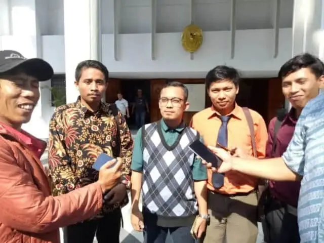 Bantai Isteri dan Dua Anak cuma Dituntut 15 Tahun Penjara Bantai Isteri dan Dua Anak cuma Dituntut 15 Tahun Penjara