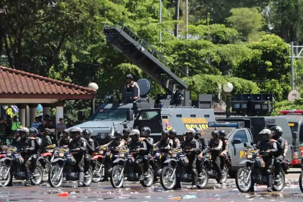 Kapolda Banten Beri Apresiasi Latihan Tripatra Sispam Kota Serang Kapolda Banten Beri Apresiasi Latihan Tripatra Sispam Kota Serang