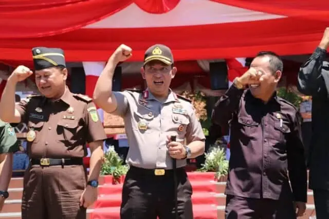 Kapolda Banten Beri Apresiasi Latihan Tripatra Sispam Kota Serang Kapolda Banten Beri Apresiasi Latihan Tripatra Sispam Kota Serang