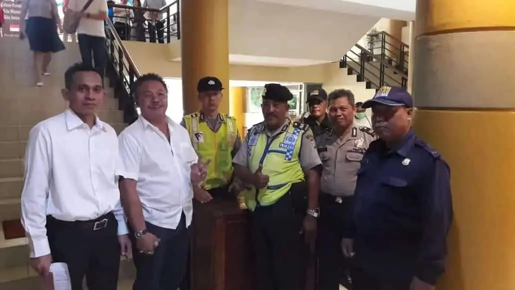 Polisi Subsektor Palem Semi Bersama Babinsa Amankan Paskah di Gereja Santo Agustinus