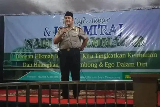 Kapolsek Karawaci Hadiri Isra’ Mi’raj Nabi Muhammad SAW di Masjid Jami Al-Hamid Kelurahan Cimone Jaya Kapolsek Karawaci Hadiri Isra' Mi'raj Nabi Muhammad SAW di Masjid Jami Al-Hamid Kelurahan Cimone Jaya