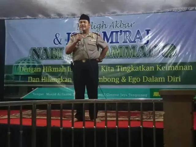 Kapolsek Karawaci Hadiri Isra' Mi'raj Nabi Muhammad SAW di Masjid Jami Al-Hamid Kelurahan Cimone Jaya Kapolsek Karawaci Hadiri Isra' Mi'raj Nabi Muhammad SAW di Masjid Jami Al-Hamid Kelurahan Cimone Jaya