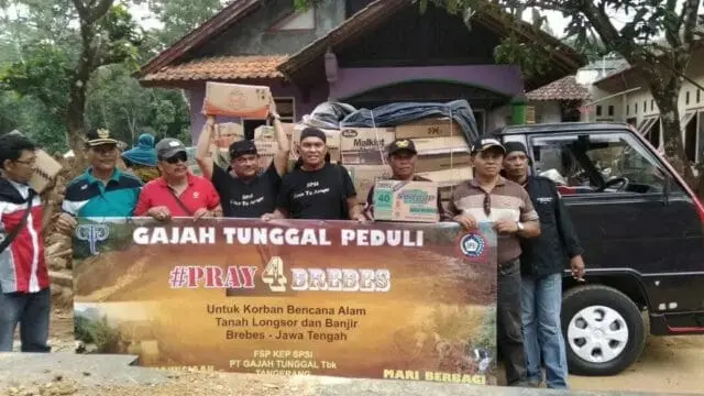 SPSI PT Gajah Tunggal Tangerang, Memberikan Bantuan Sosial ke Korban Longsor Brebes Jawa Tengah SPSI PT Gajah Tunggal Tangerang, Memberikan Bantuan Sosial ke Korban Longsor Brebes Jawa Tengah