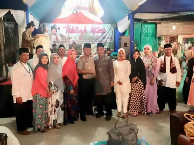 Hadiri Tabligh Akbar di Masjid An-Nabawi Kedaung Wetan, Kapolsek Neglasari Perkenalkan Diri dan Keluarga Hadiri Tabligh Akbar di Masjid An-Nabawi Kedaung Wetan, Kapolsek Neglasari Perkenalkan Diri dan Keluarga