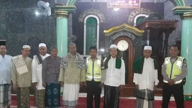 Program Polsantren Beri Pemahaman Polisi Hadir di Tengah Masyarakat Program Polsantren Beri Pemahaman Polisi Hadir di Tengah Masyarakat