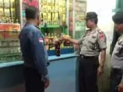 Polsek Batu Ceper Beri Sangsi Pedagang yang Bandel Jual Minuman Keras Polsek Batu Ceper Beri Sangsi Pedagang yang Bandel Jual Minuman Keras