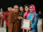 Dinkop Tangsel Dinobatkan OPD Terbaik dari Kementerian Koperasi Dinkop Tangsel Dinobatkan OPD Terbaik dari Kementerian Koperasi