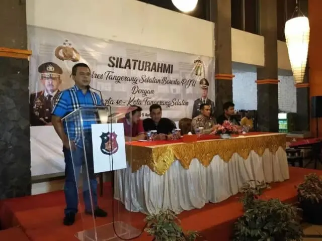 Polres Tangerang Selatan Jalin Silaturahmi Dengan Insan Pers Polres Tangerang Selatan Jalin Silaturahmi Dengan Insan Pers