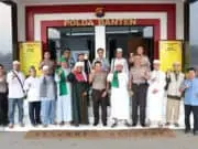 Terkait Isu Penodaan Agama, Ulama Banten Kunjungi Mapolda Banten Deklarasikan Anti Hoax Terkait Isu Penodaan Agama, Ulama Banten Kunjungi Mapolda Banten Deklarasikan Anti Hoax