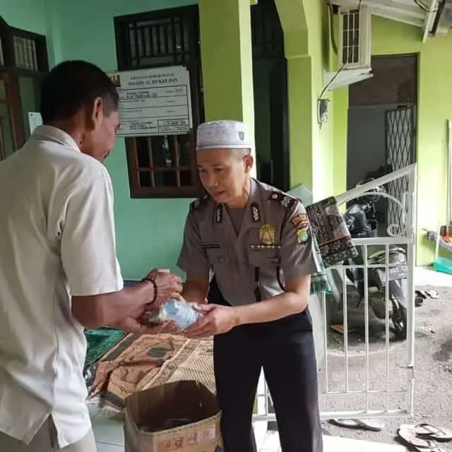 Lakukan Giat Patroli Biru, Anggota Polsubsektor Palem Semi Ajak Warga Tangkal Berita Hoax