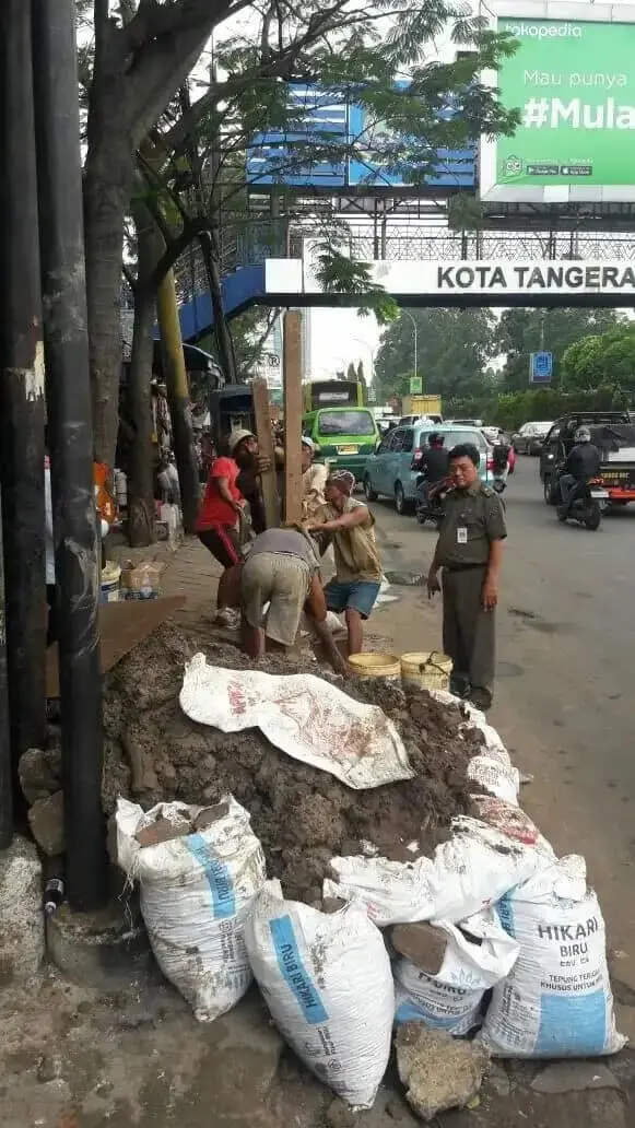 Paku Bumi Gakumda Tegur Kontraktor Galian Kabel dan Pipa Air Bersih yang Abaikan Keselamatan Masyarakat Paku Bumi Gakumda Tegur Kontraktor Galian Kabel dan Pipa Air Bersih yang Abaikan Keselamatan Masyarakat
