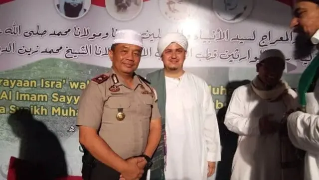 Bersama Para Habaib, Kapolsek Ciledug Hadiri Peringatan Isra Mi'raj Bersama Para Habaib, Kapolsek Ciledug Hadiri Peringatan Isra Mi'raj