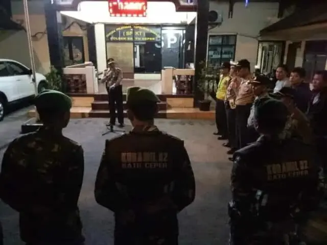 Operasi Cipta Kondisi Polsek Batu Ceper Menyasar Warung Jamu yang diduga Menjual Miras Operasi Cipta Kondisi Polsek Batu Ceper Menyasar Warung Jamu yang diduga Menjual Miras