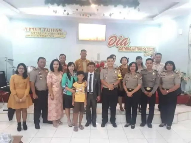 Wakapolres Metro Tangerang Kota Ajak Jemaat Sion Jaga Kondusifitas Jelang Pilkada Wakapolres Metro Tangerang Kota Ajak Jemaat Sion Jaga Kondusifitas Jelang Pilkada