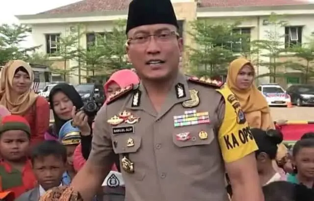Polresta Tangerang Tanamkan Disiplin Sejak Dini Melalui Program Polisi Sayang Anak Polresta Tangerang Tanamkan Disiplin Sejak Dini Melalui Program Polisi Sayang Anak