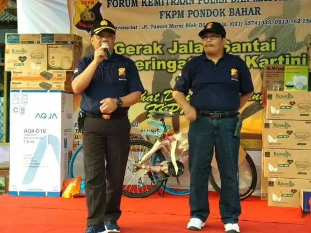 Peringati Hari Kartini Kapolsek Ciledug Hadiri Giat Jalan Santai Masyarakat Peringati Hari Kartini Kapolsek Ciledug Hadiri Giat Jalan Santai Masyarakat