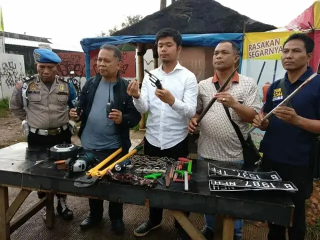 Dua Perampok Spesial Pembobol Brangkas Ditembak Mati Tim Vipers Polres Tangerang Selatan Dua Perampok Spesial Pembobol Brangkas Ditembak Mati Tim Vipers Polres Tangerang Selatan