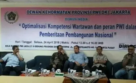 Pers di Era Digital Bertanggungjawab atas Informasi Berimbang Pers di Era Digital Bertanggungjawab atas Informasi Berimbang