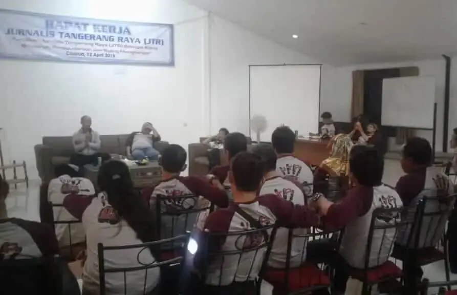 Sebagai Kontrol Sosial, Jurnalis Tangerang Raya Sepakati Tangkal Berita Hoax Sebagai Kontrol Sosial, Jurnalis Tangerang Raya Sepakati Tangkal Berita Hoax