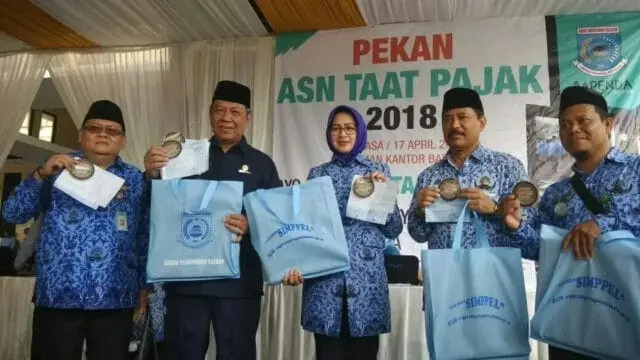 Pekan ASN Tangsel Taat Pajak, Airin: "Ini Cara Sttategis Tingkatkan PAD" Pekan ASN Tangsel Taat Pajak, Airin: "Ini Cara Sttategis Tingkatkan PAD"