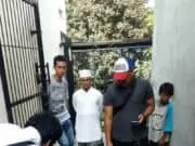 Sesosok Mayat Ditemukan Tergeletak di Gang Pemukiman Warga Karang Tengah Sesosok Mayat Ditemukan Tergeletak di Gang Pemukiman Warga Karang Tengah