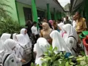 Tinjau Pelaksanaan UNBK, Bupati Pandeglang Minta Pihak Sekolah Picu Semangat Siswa Belajar Tinjau Pelaksanaan UNBK, Bupati Pandeglang Minta Pihak Sekolah Picu Semangat Siswa Belajar