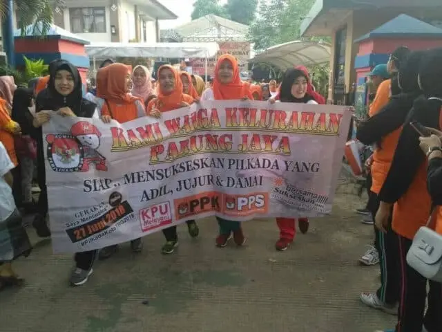 Sukseskan Pilkada Kota Tangerang, Ribuan Warga Padati Aksi Gerak Jalan Pagi di Karang Tengah Sukseskan Pilkada Kota Tangerang, Ribuan Warga Padati Aksi Gerak Jalan Pagi di Karang Tengah
