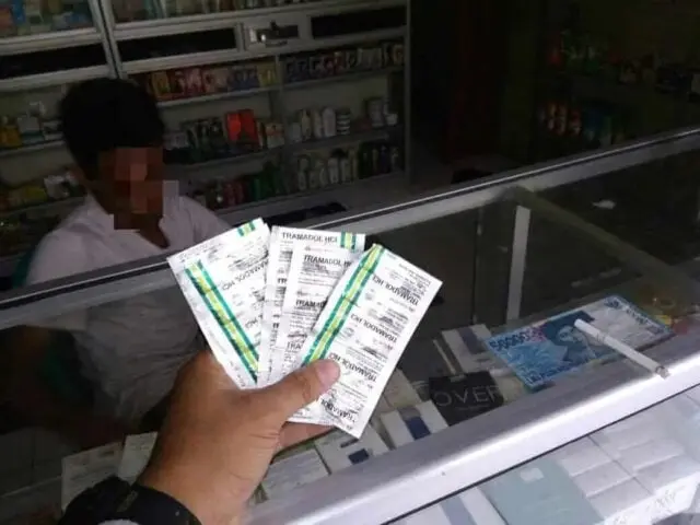 LSM GERAK Indonesia Minta Polda Banten Tangkap Penjual Obat Keras di Pasar Kemis Tangerang LSM GERAK Indonesia Minta Polda Banten Tangkap Penjual Obat Keras di Pasar Kemis Tangerang