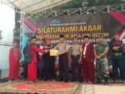 Kapolsek Batu Ceper Hadiri Giat Silaturahmi Akbar Ajang Pentas Pelestarian Seni Bela Diri Betawi Kapolsek Batu Ceper Hadiri Giat Silaturahmi Akbar Ajang Pentas Pelestarian Seni Bela Diri Betawi