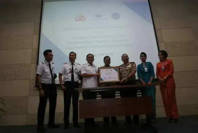 Garuda Ancam Pecat Pilot yang Gunakan Narkoba dan Sebar Hoax Garuda Ancam Pecat Pilot yang Gunakan Narkoba dan Sebar Hoax
