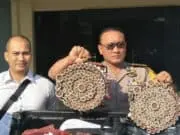Polresta Tangerang Gerebek Pabrik Mercon, Amankan Ribuan Petasan Polresta Tangerang Gerebek Pabrik Mercon, Amankan Ribuan Petasan