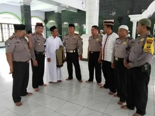 Usai Sholat Jumat Berjamaah, Kapolsek Batu Ceper Gelar Shalat Ghaib Bersama Masyarakat Usai Sholat Jumat Berjamaah, Kapolsek Batu Ceper Gelar Shalat Ghaib Bersama Masyarakat