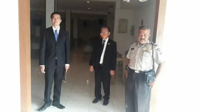 Berikan Rasa Aman Kepada Jemaat Yang Beribadah di Gereja Tiberias, Aiptu Purwanto Lakukan Pengamanan Berikan Rasa Aman Kepada Jemaat Yang Beribadah di Gereja Tiberias, Aiptu Purwanto Lakukan Pengamanan
