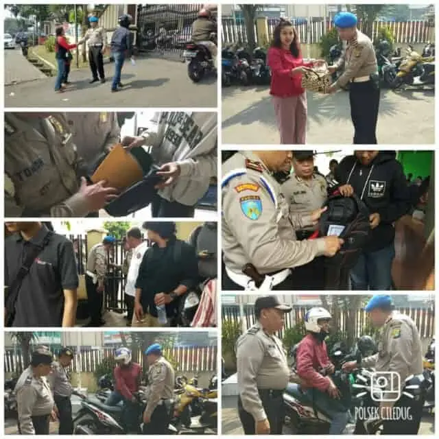 Petugas Lakukan Pemeriksaan Pada Warga Yang Memasuki Mapolsek Ciledug Petugas Lakukan Pemeriksaan Pada Warga Yang Memasuki Mapolsek Ciledug